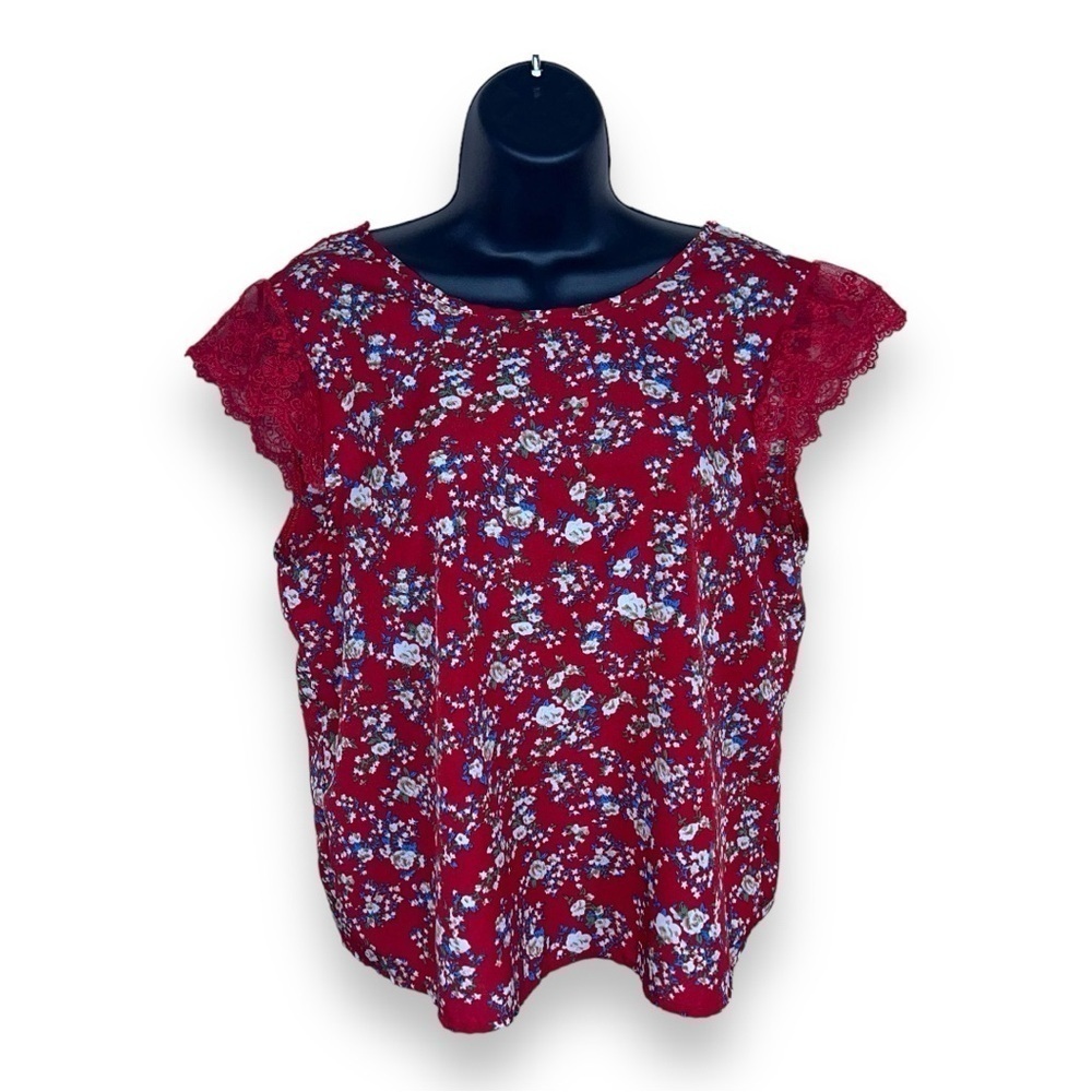 SIZE 6 SHEIN RED FLORAL BLOUSE LACE ACCENT LIGHTWEIGHT RED WHITE BLUE